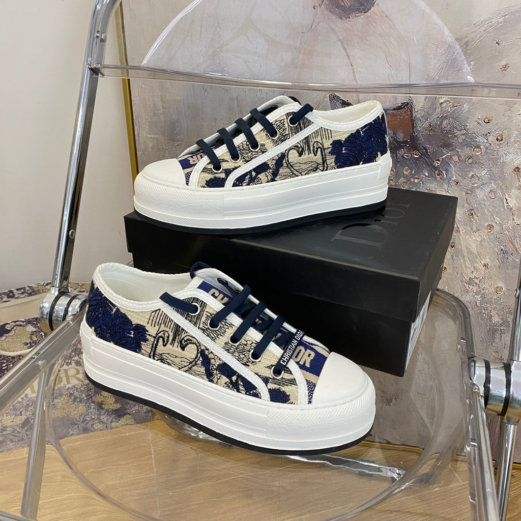Z1XD67 Popular shoes