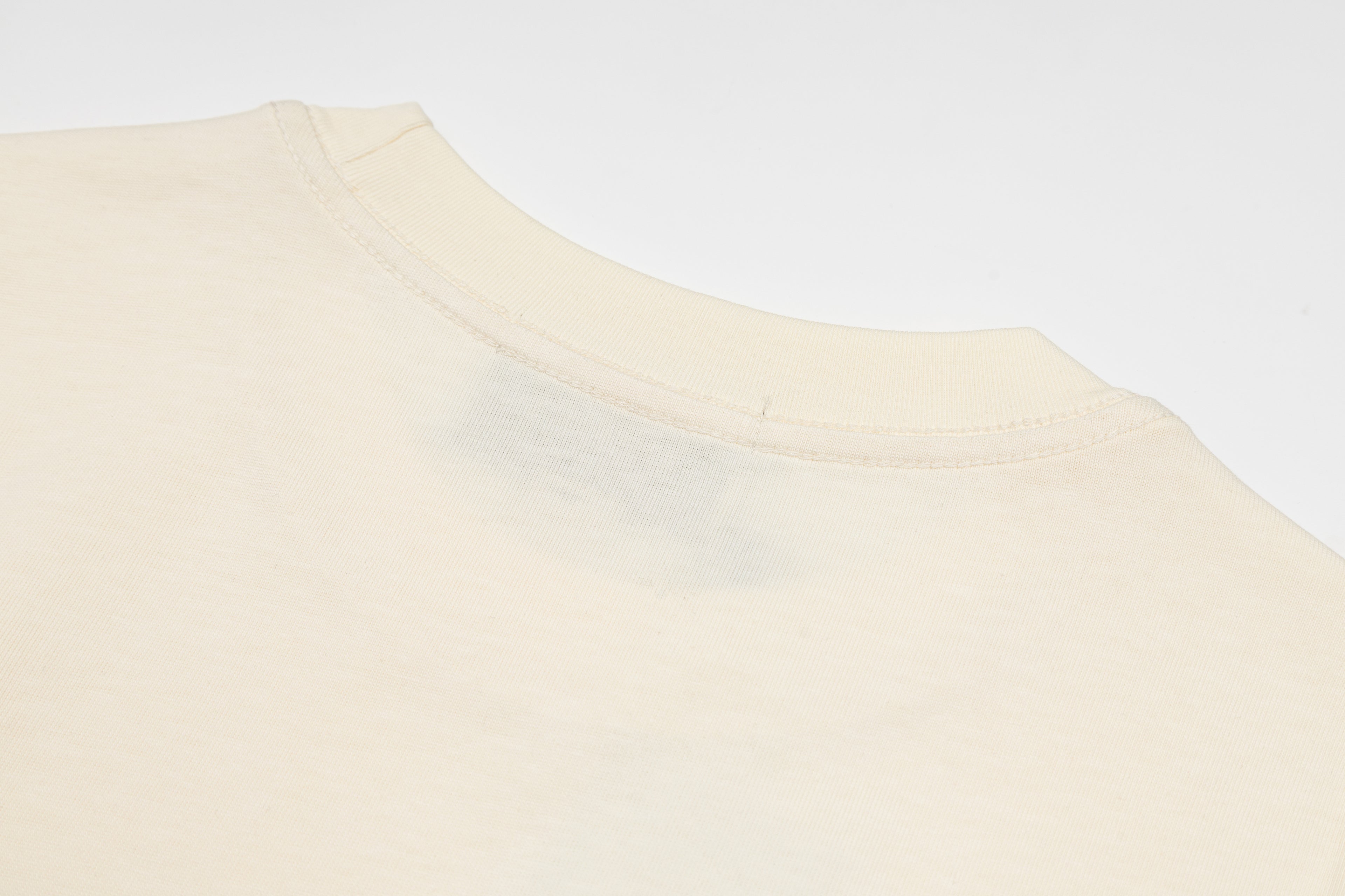 U1R76B32 Popular T-shirts