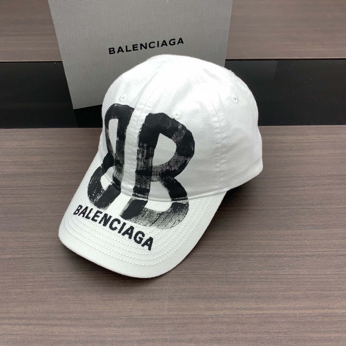 M1Z35J530 Popular hats
