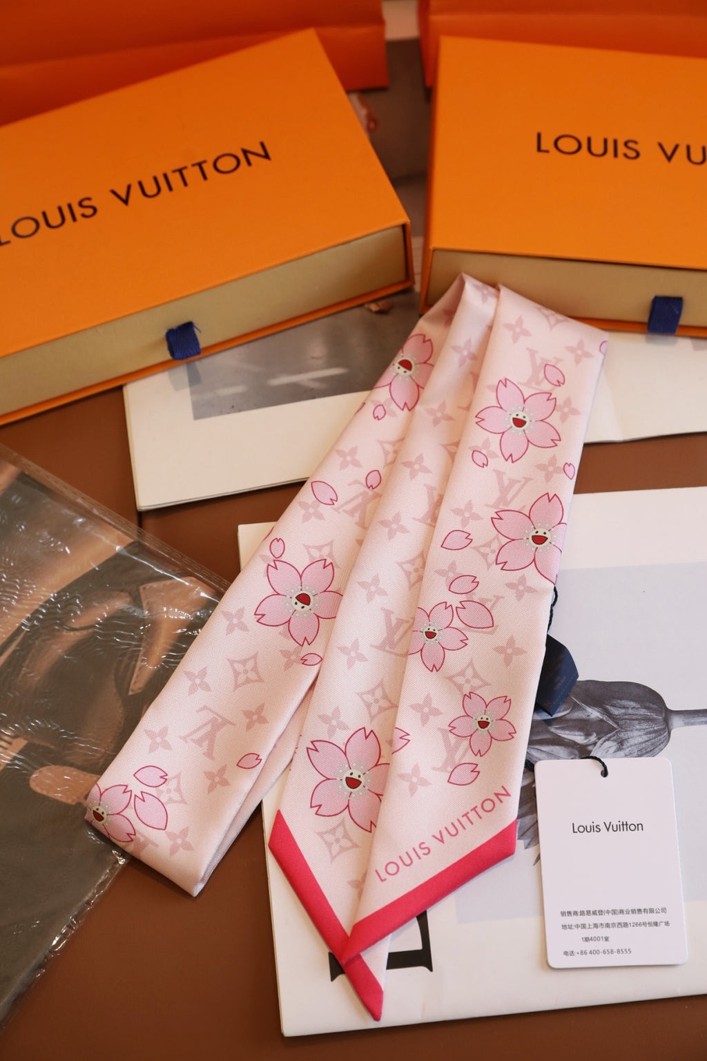 W1N55E61 Popular Silk Scarve