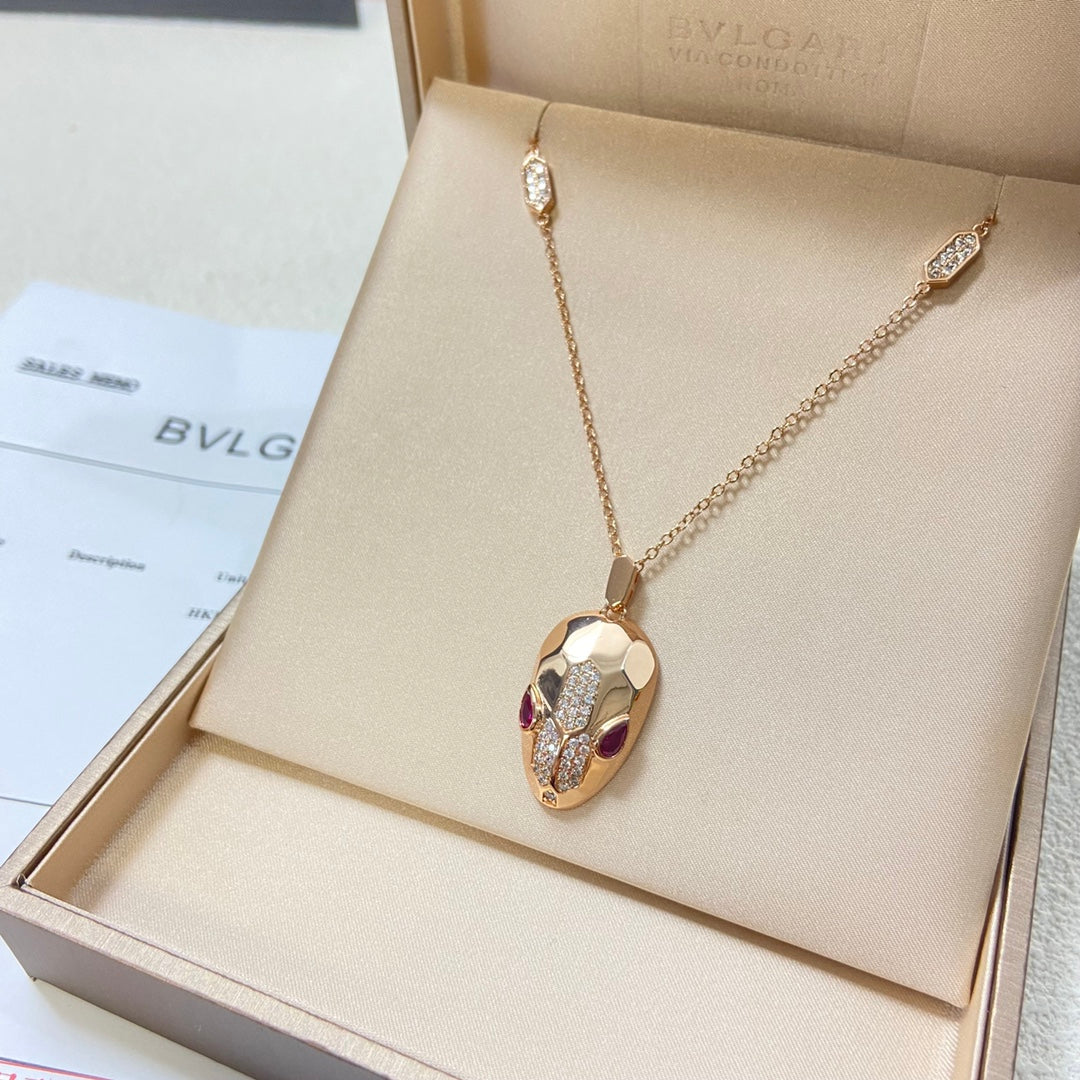 X1Q85S412X Popular Necklaces