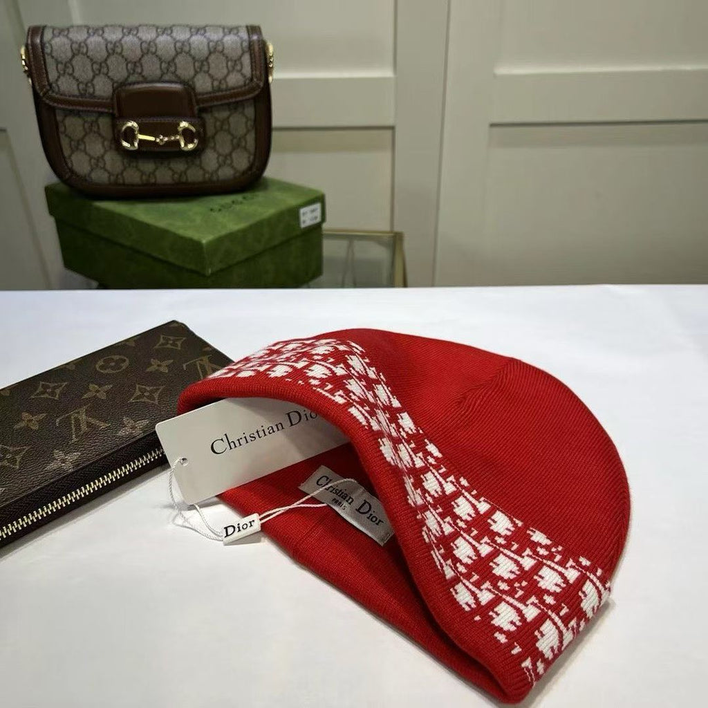 M1R86D37 Popular hats