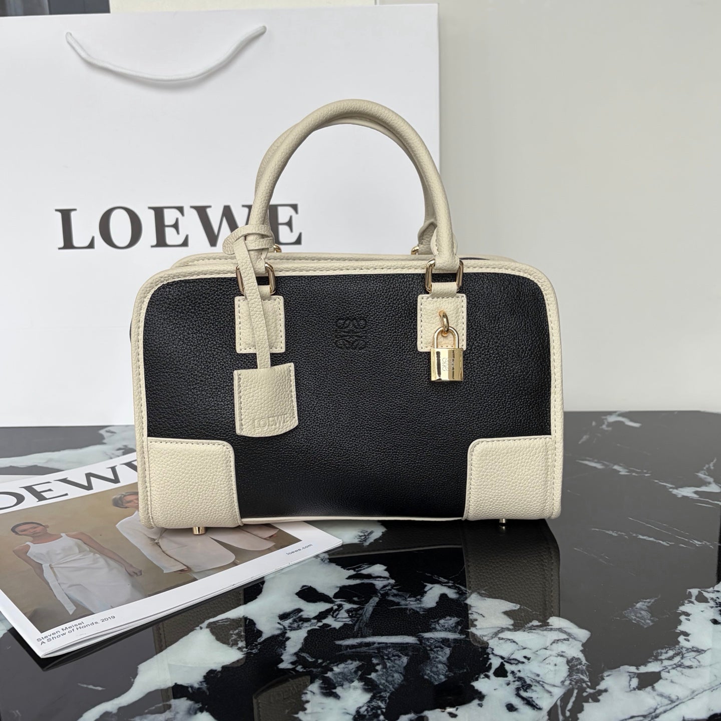 B1R66A12 Popular leather bag