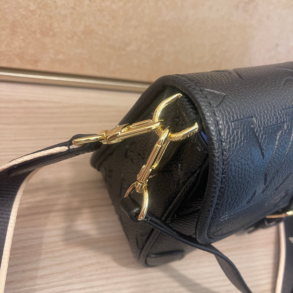 B12X73E28 Popular leather bag 