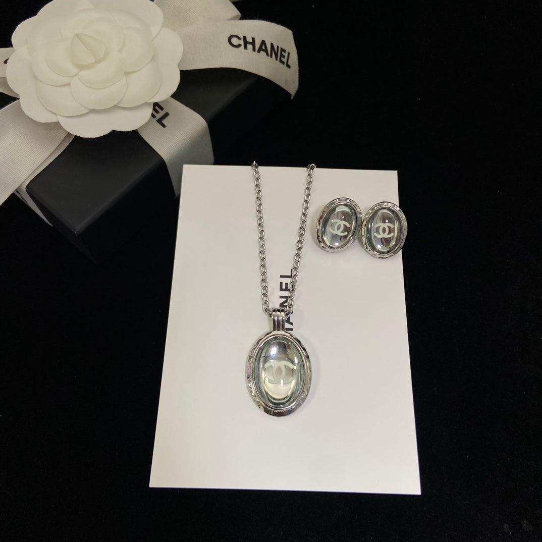 X1Q85C233X Popular Necklace. Earrings