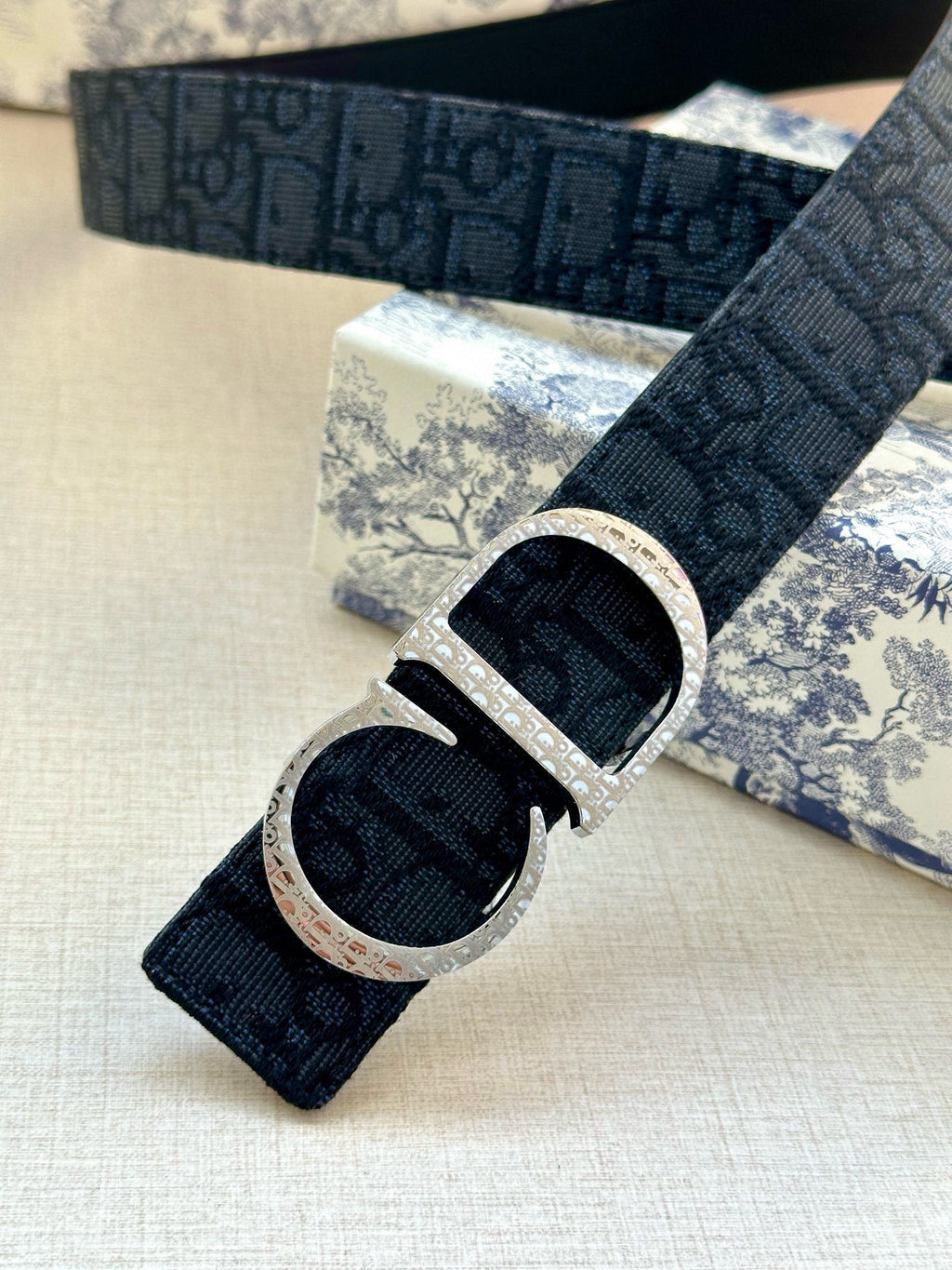 P1R55D206 Popular   High quality belt With full package