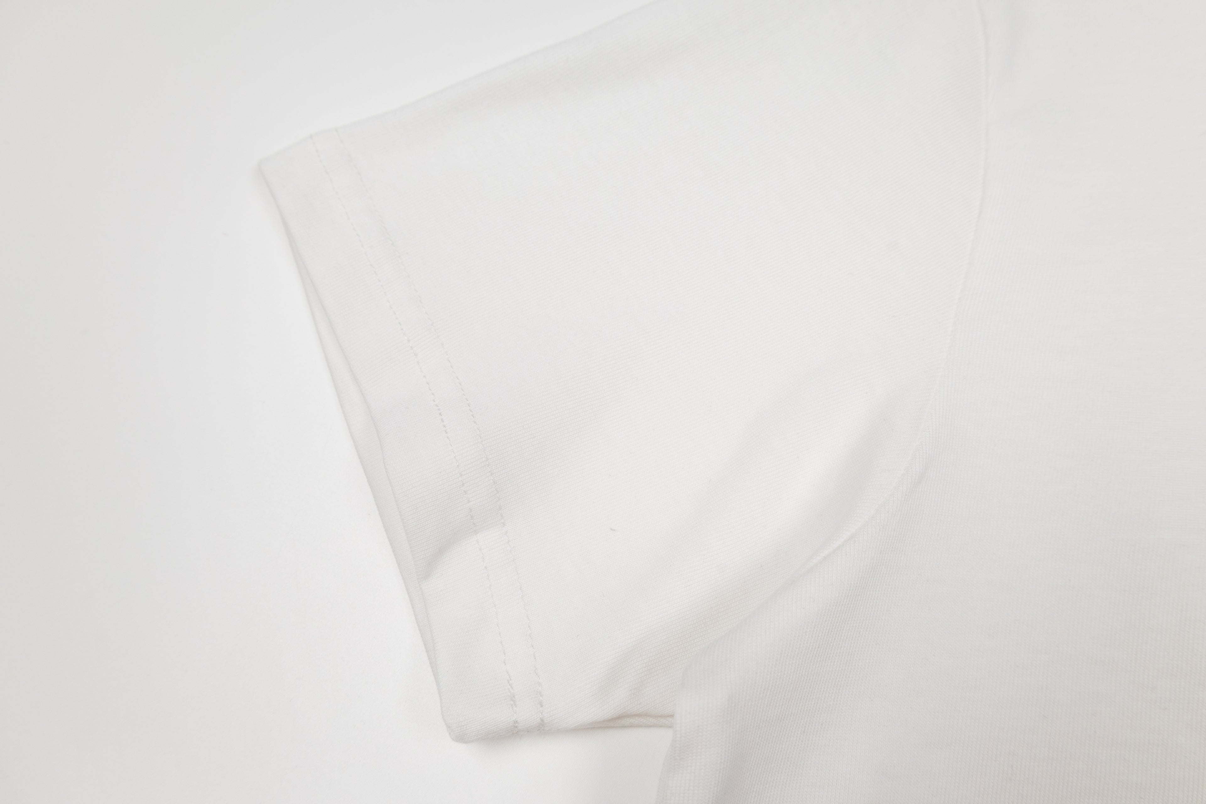 U1R76B31 Popular T-shirts