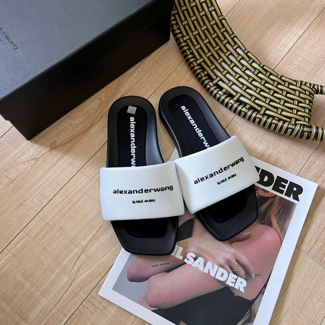 Z1ZZA5 Popular Slippers