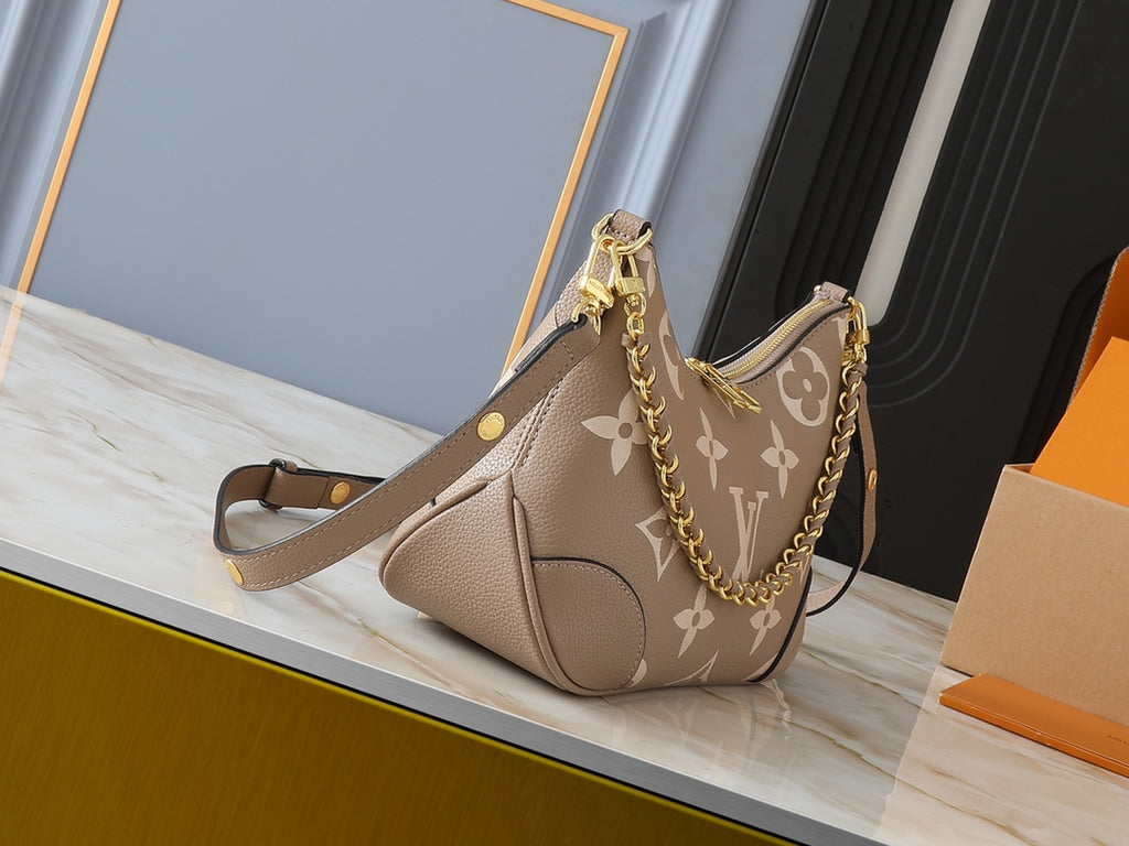 B1R76E48 Popular leather bag