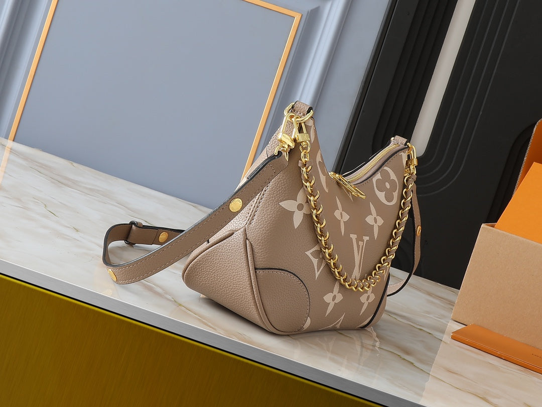 B1R76E48 Popular leather bag