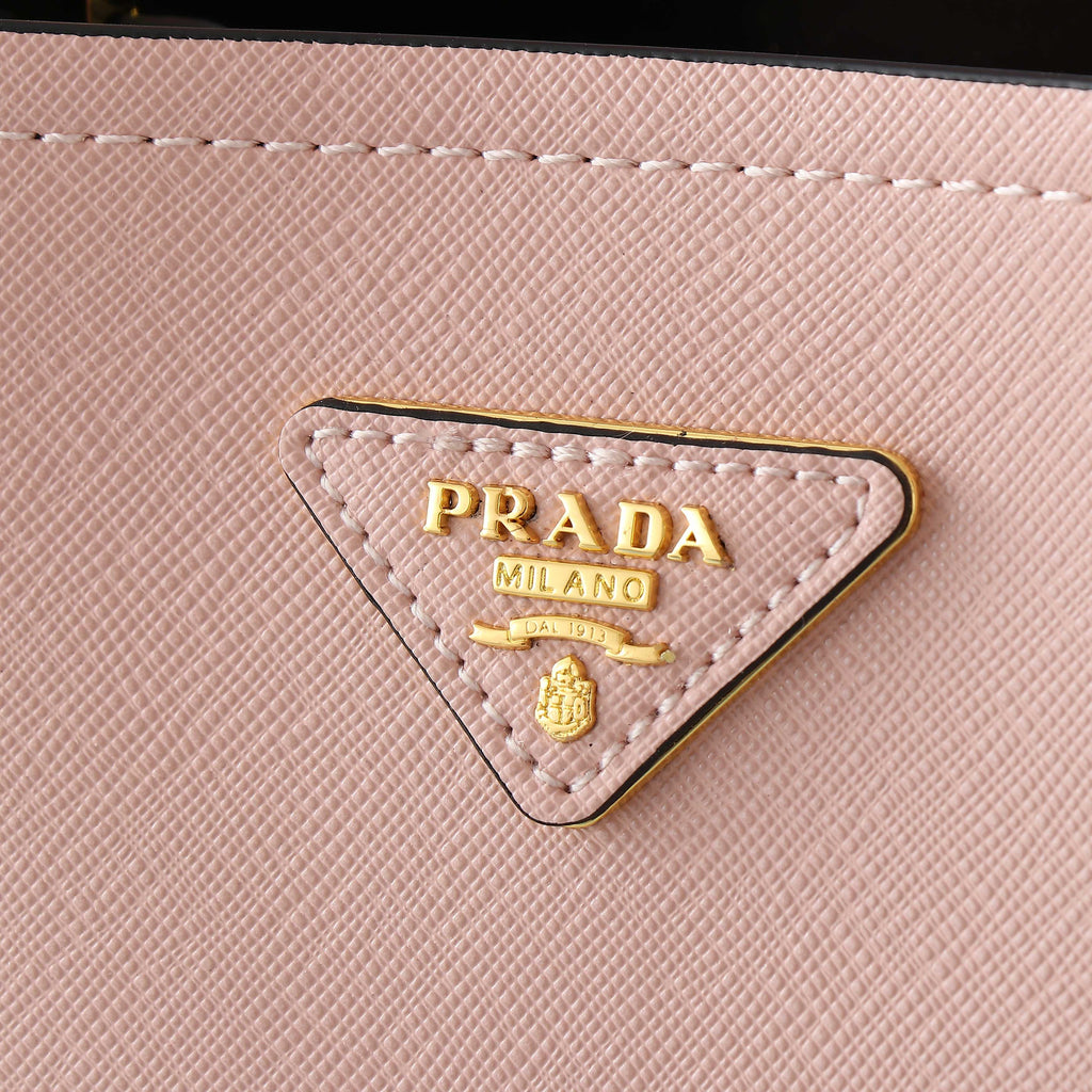 B1W35P102 Popular  leather bag