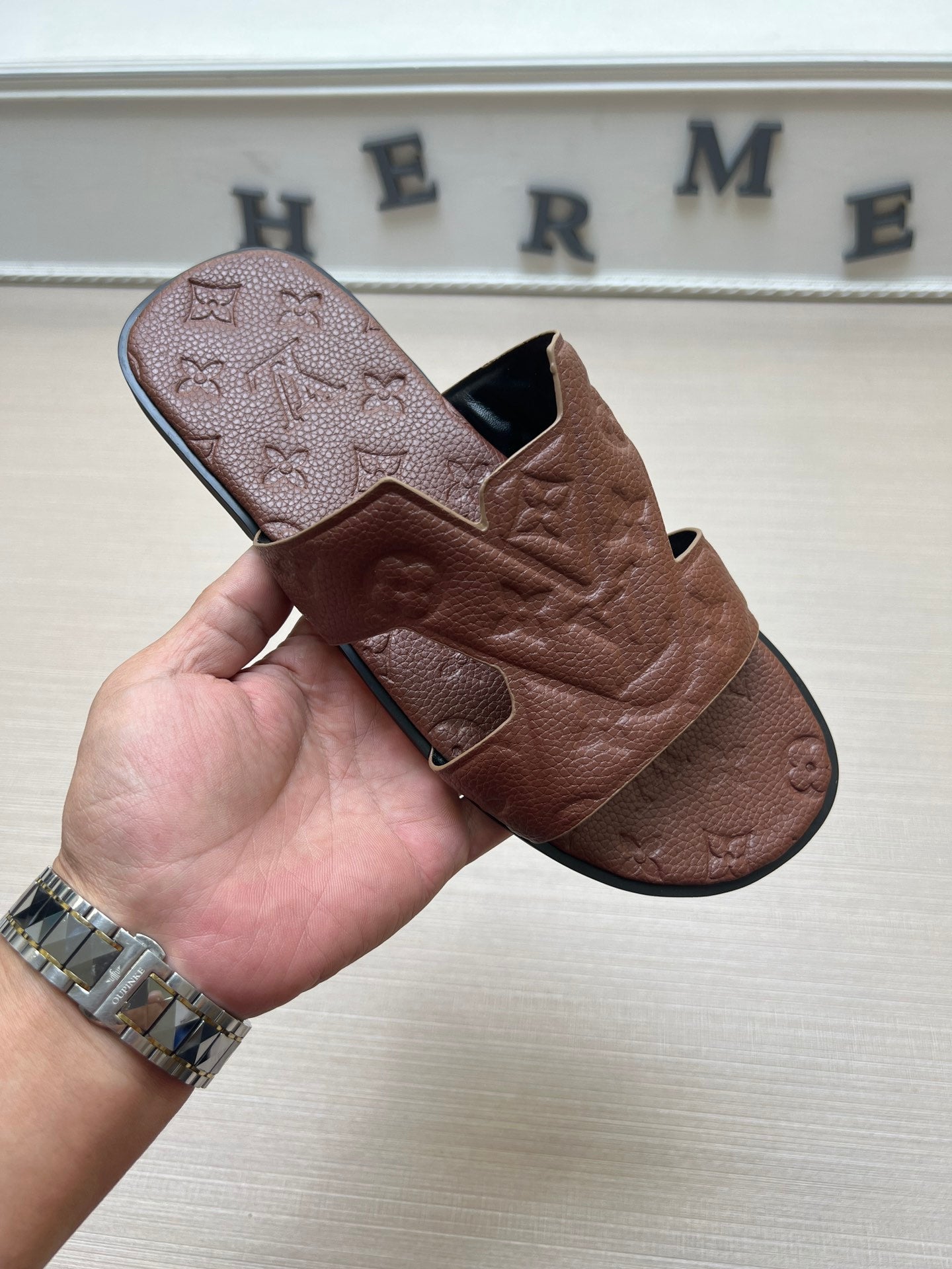 Z5ZE34 Popular slippers