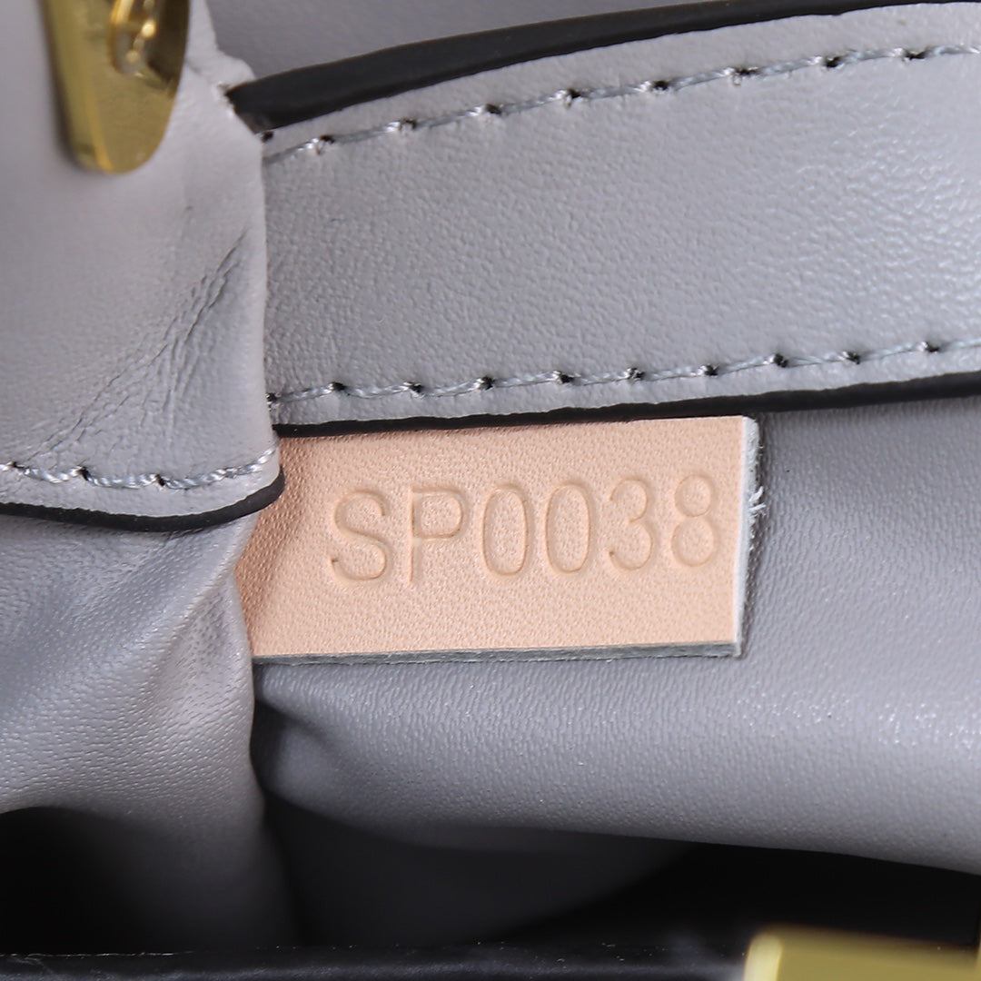 B1X54E441 Popular  leather bag