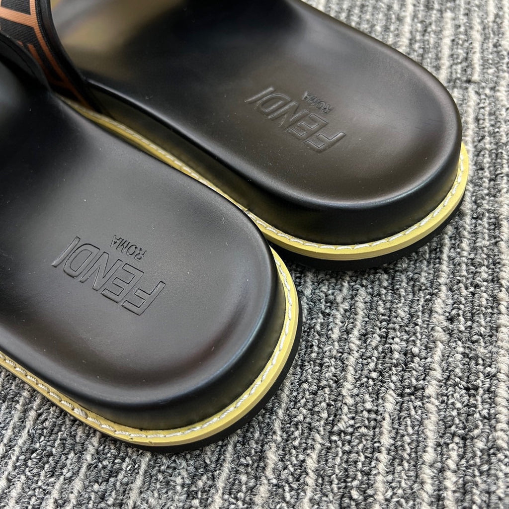 Z5YF111 Popular Slippers