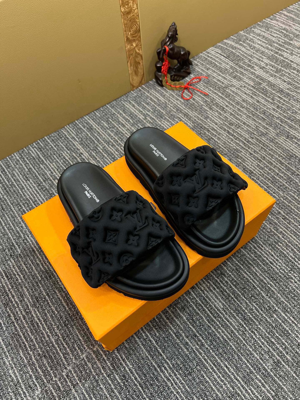Z5YE116 Popular Slippers