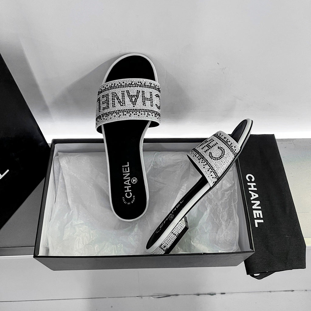 Z1ZC57 Popular sandals