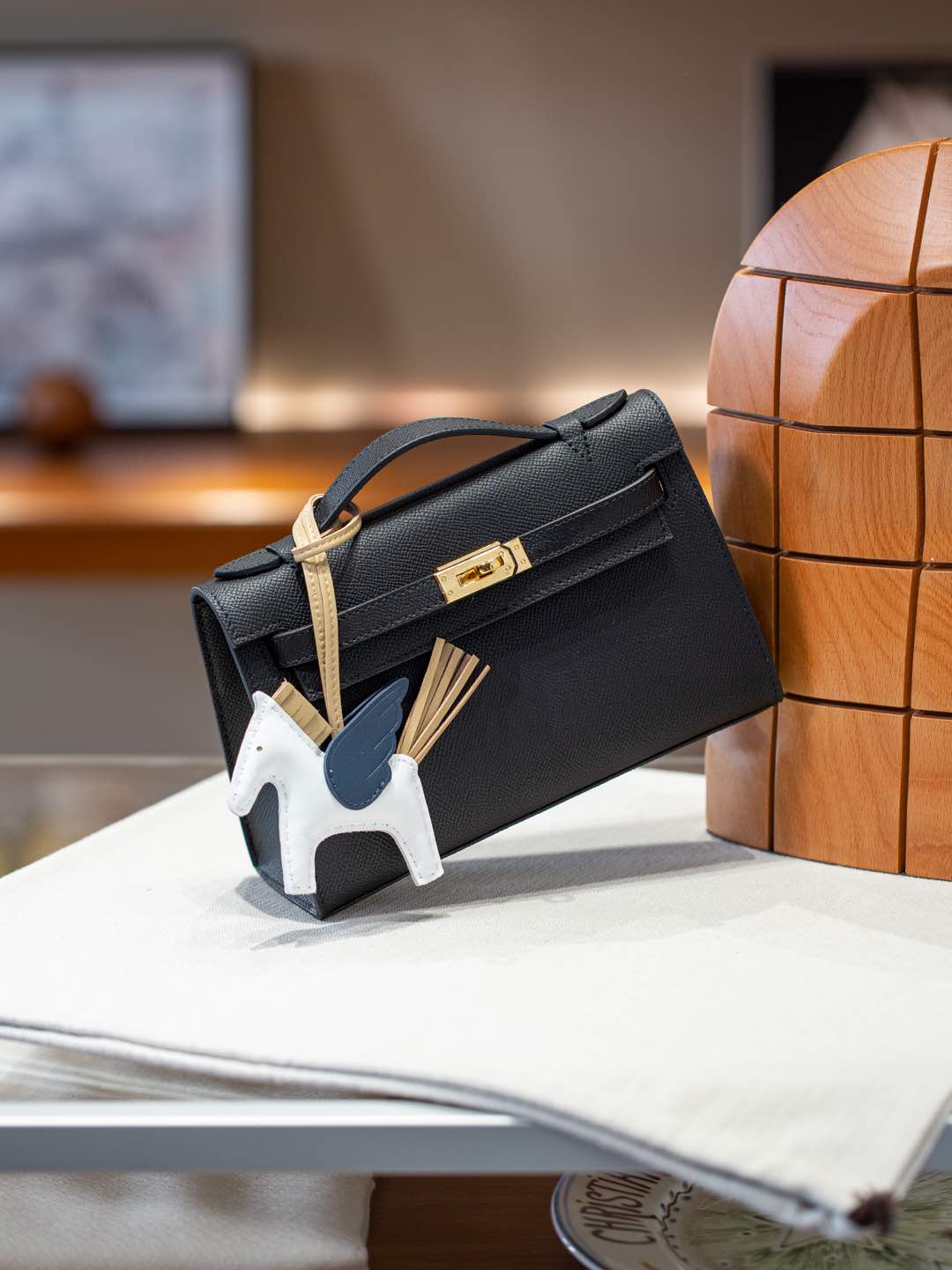 B1R66A4 Popular leather bag