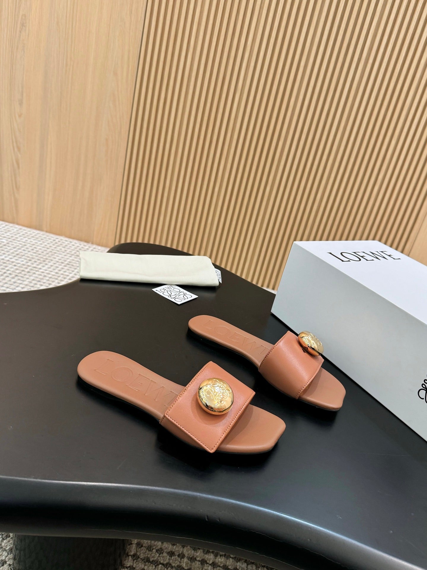 Z2X66V19 Popular high-quality leather Shoes