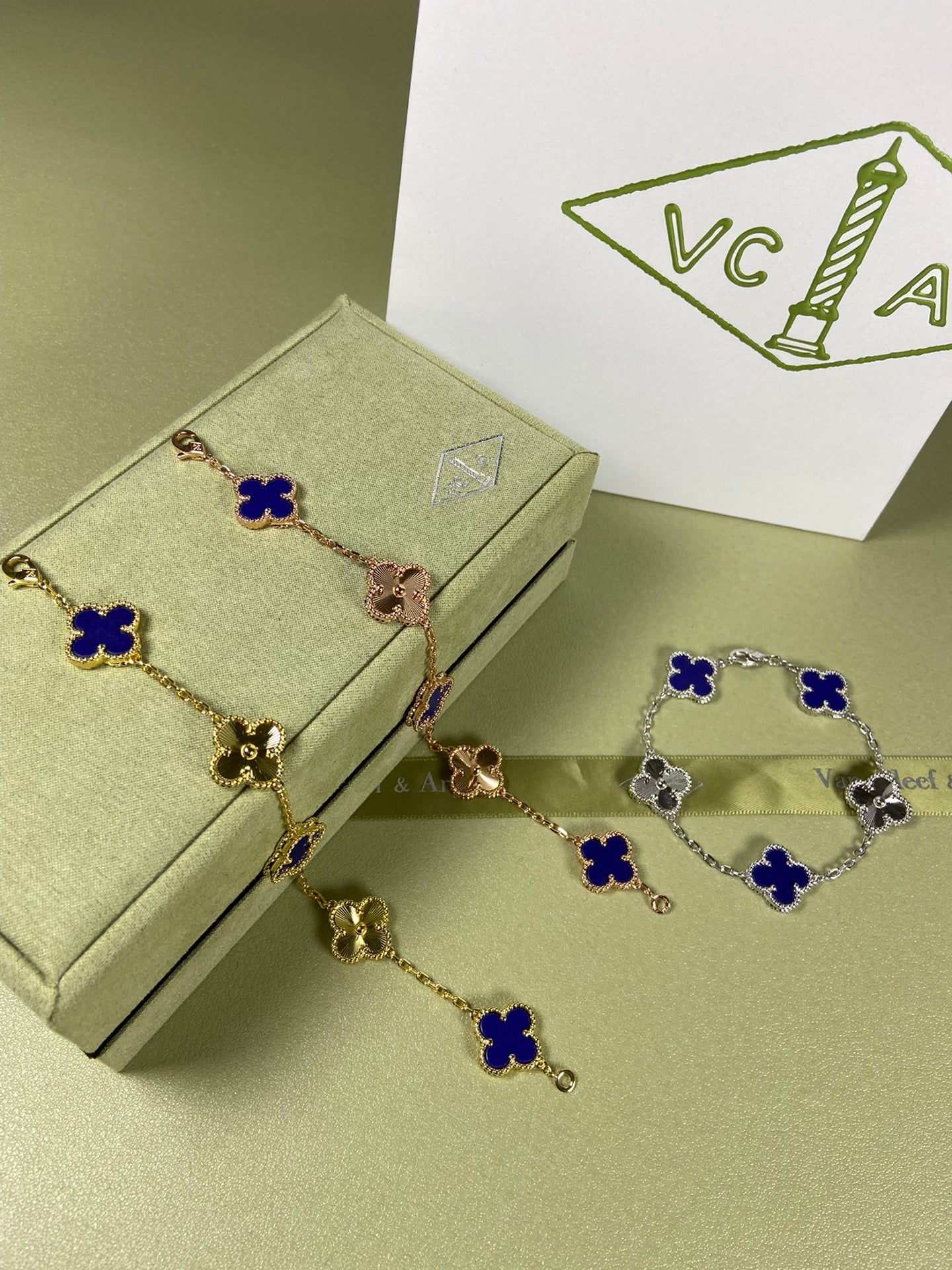 X5X94VA181K  Popular bracelets  5 flowers normal size1.5cm flower
