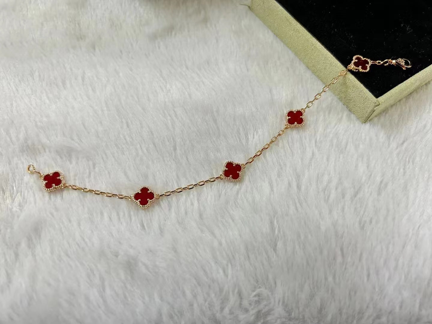 X5X94VA183K  Popular bracelets 6 flowers mini size 0.9cm flower