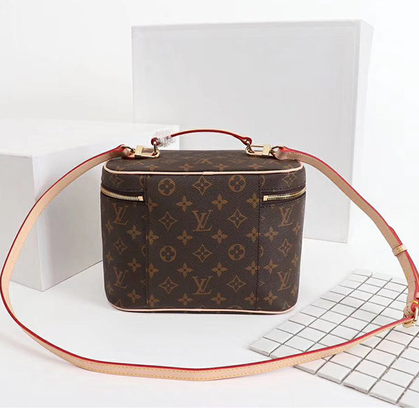 B1P70E104 Popular leather bag 