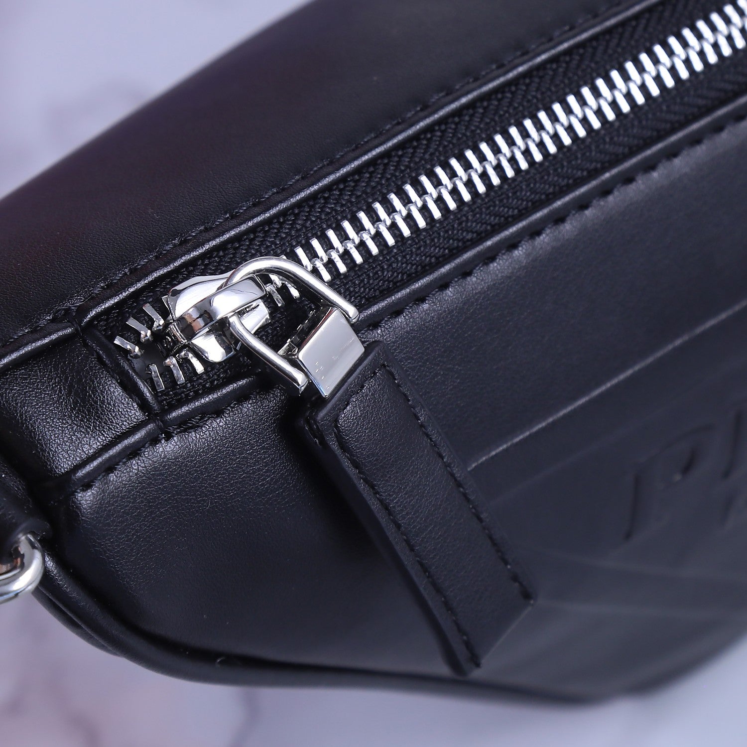 B1X43P82 Popular   leather bag 