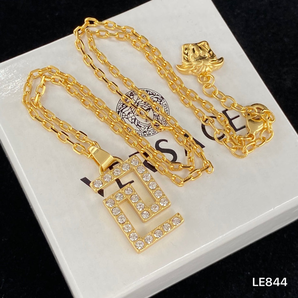 X1R75V67X Popular  Necklace