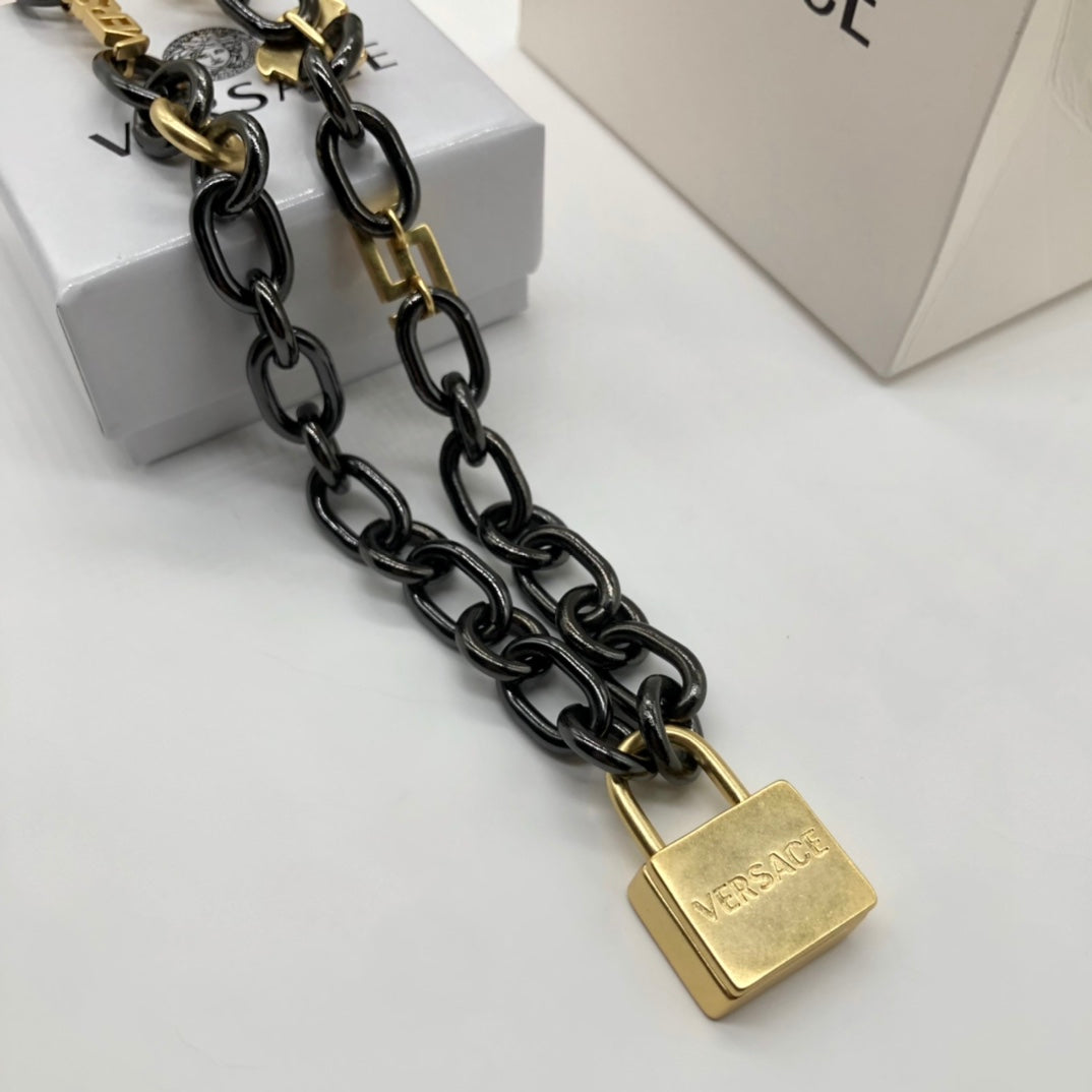 X1Q85V366X Popular Necklaces