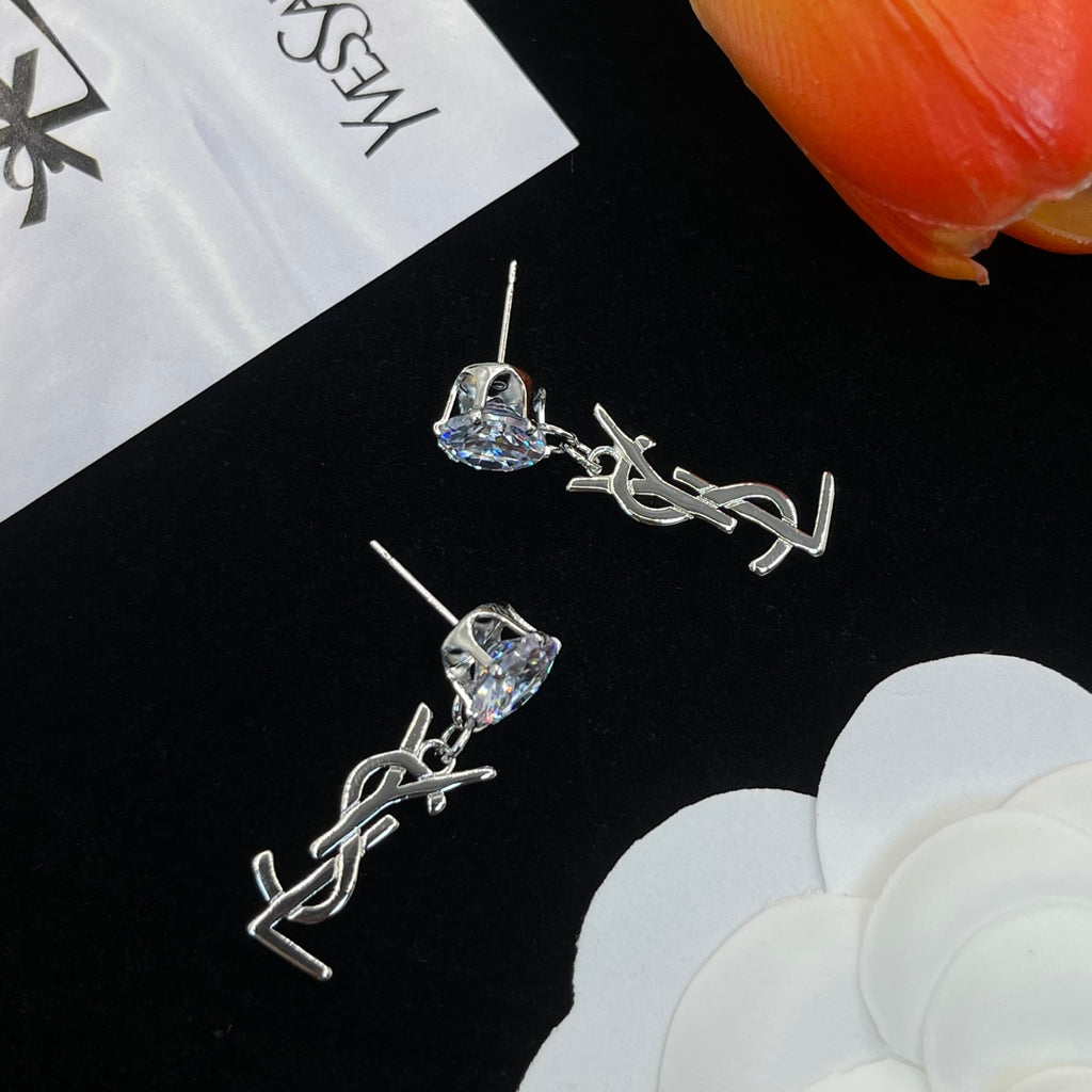 X1Z84SL610E Popular earrings