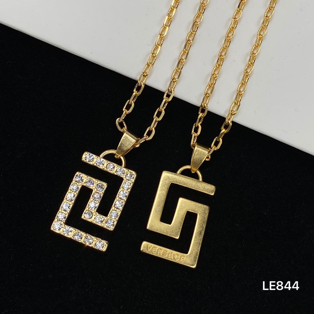 X1R75V67X Popular  Necklace