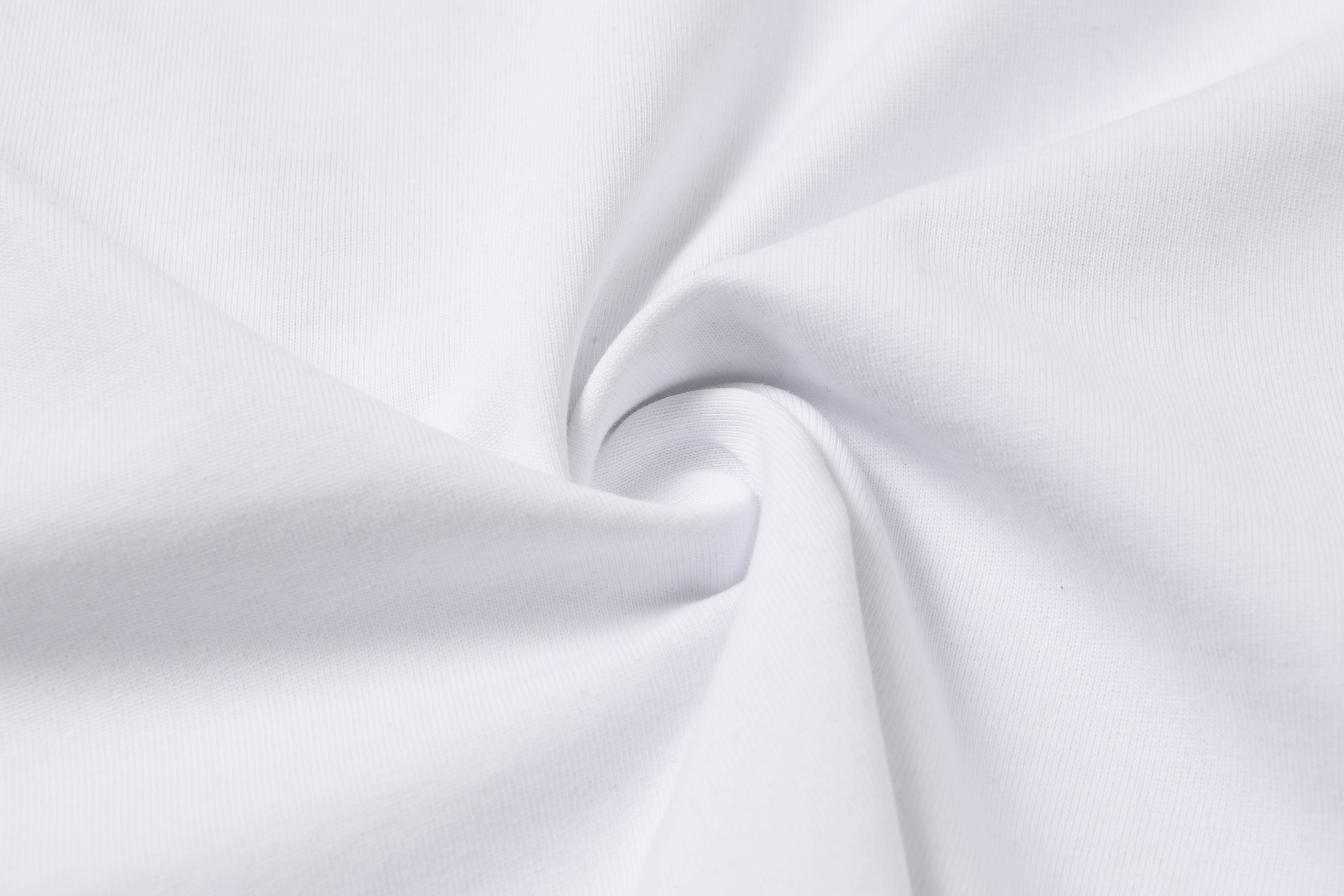 U1R45E147 Popular T-shirt