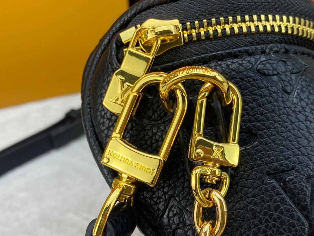 B1N55E57 Popular  leather bag