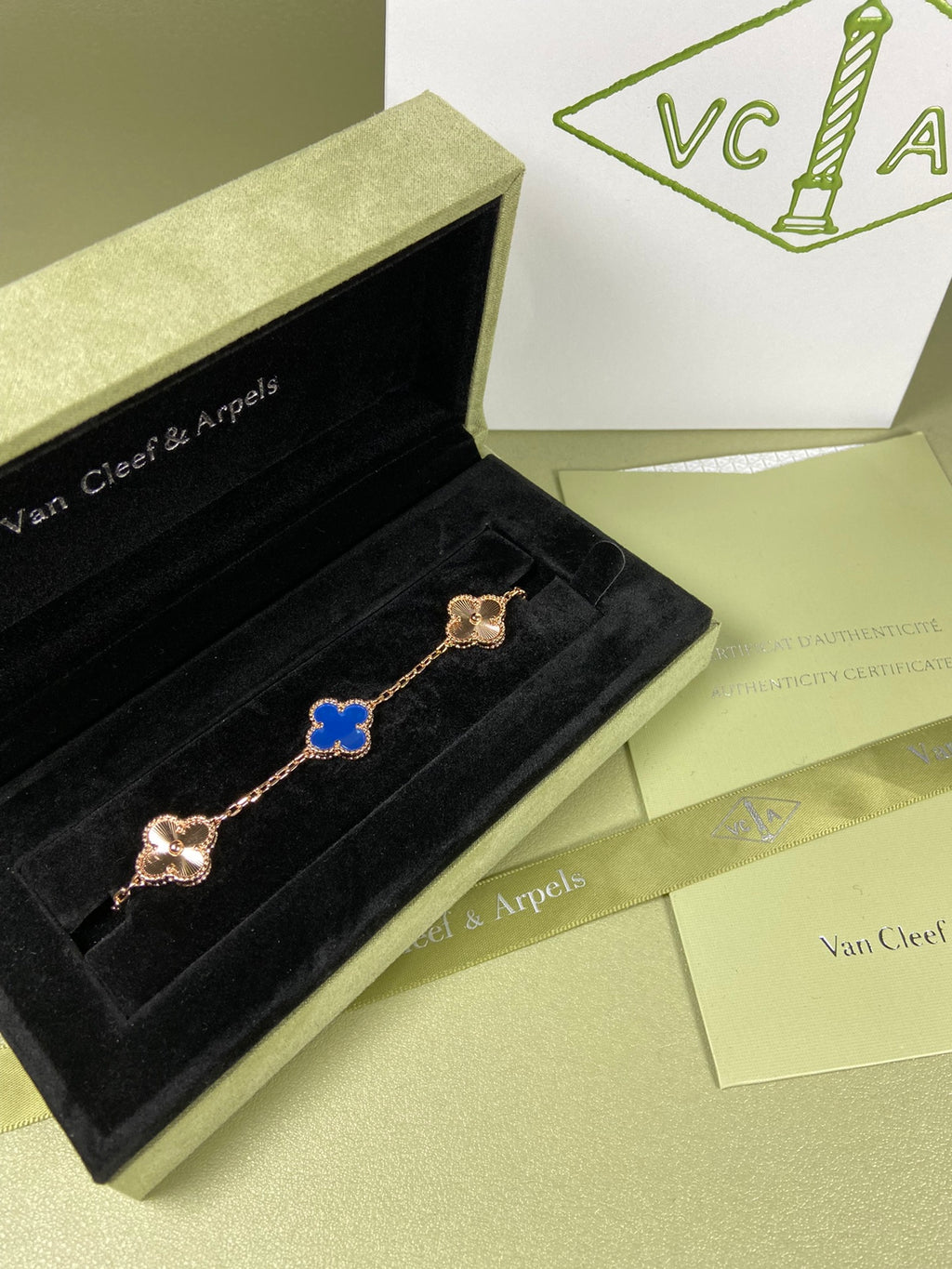 X5X94VA181K  Popular bracelets  5 flowers normal size1.5cm flower