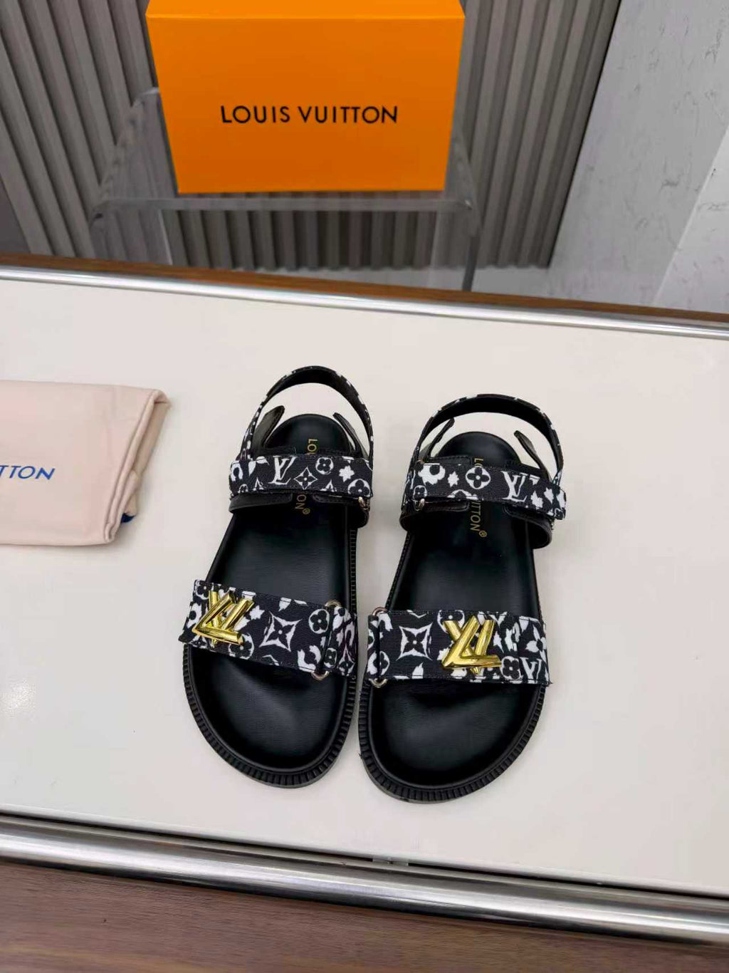 Z2P36E16 Popular high-quality Shoes
