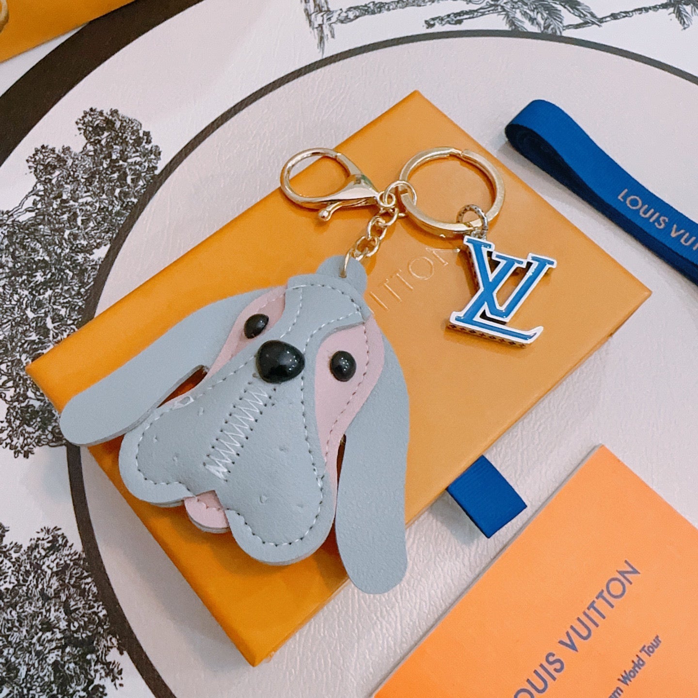 A1Z105E87 Popular bag 's charms accessories