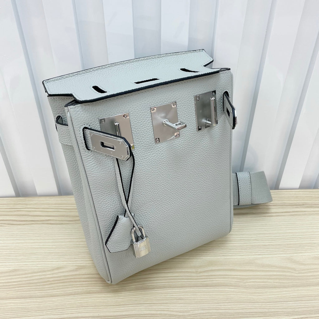B1P36H45 Popular leather bag