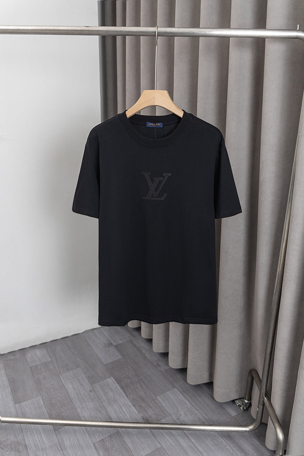 U1W25E3  Popular T-shirts