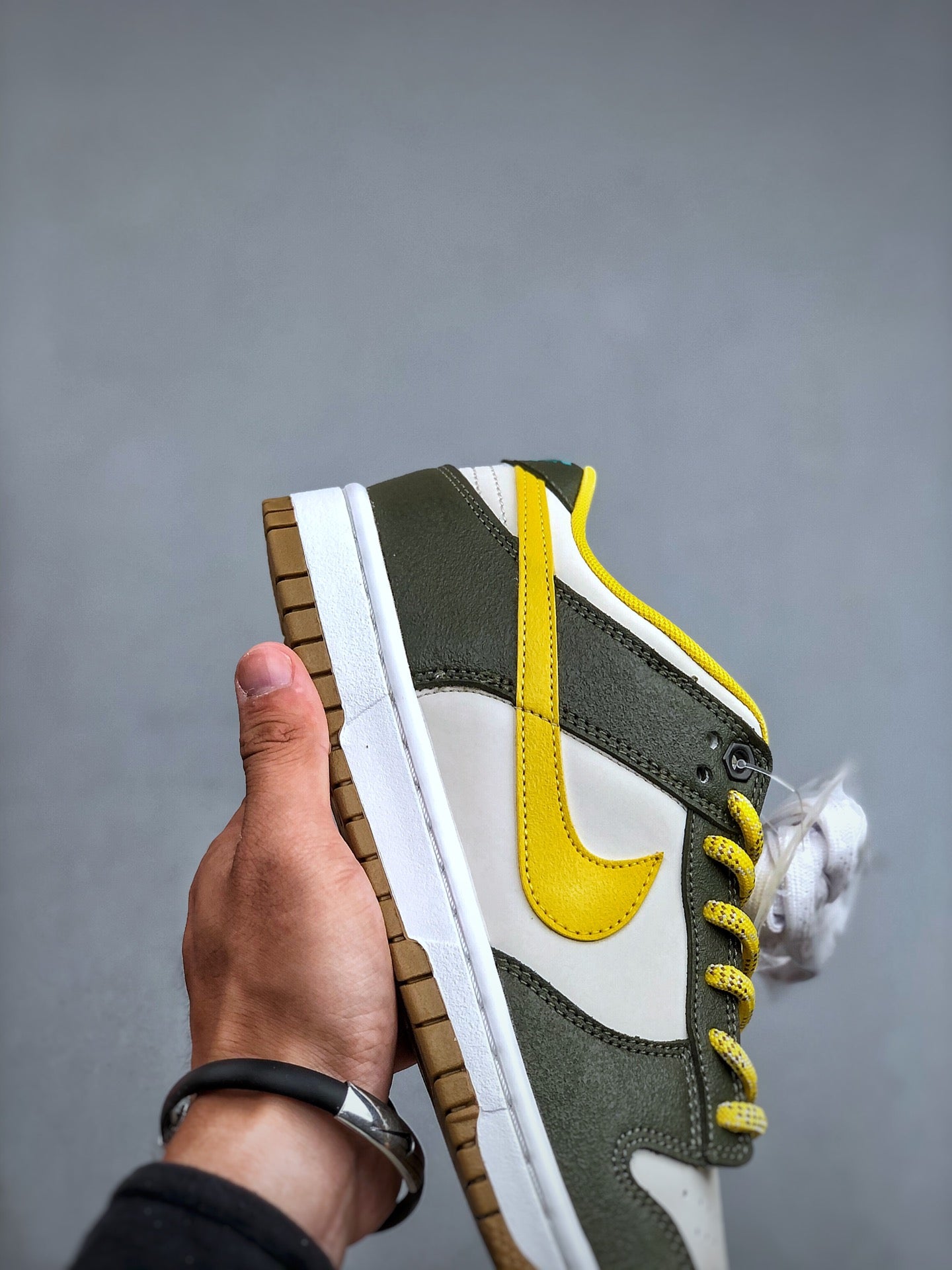 Z4N65A12  Popular shoes