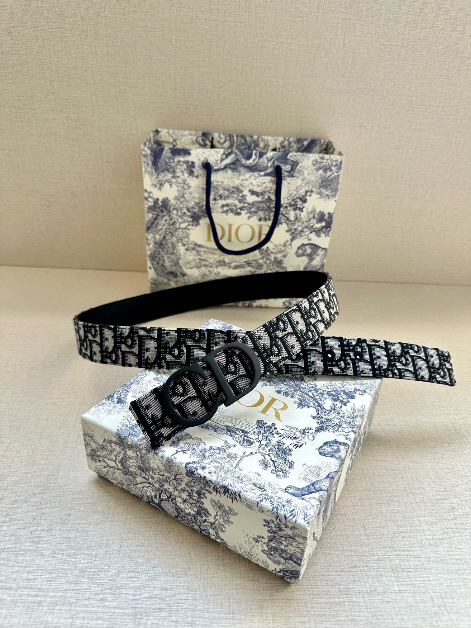 P1R55D207 Popular  High quality belt With full package
