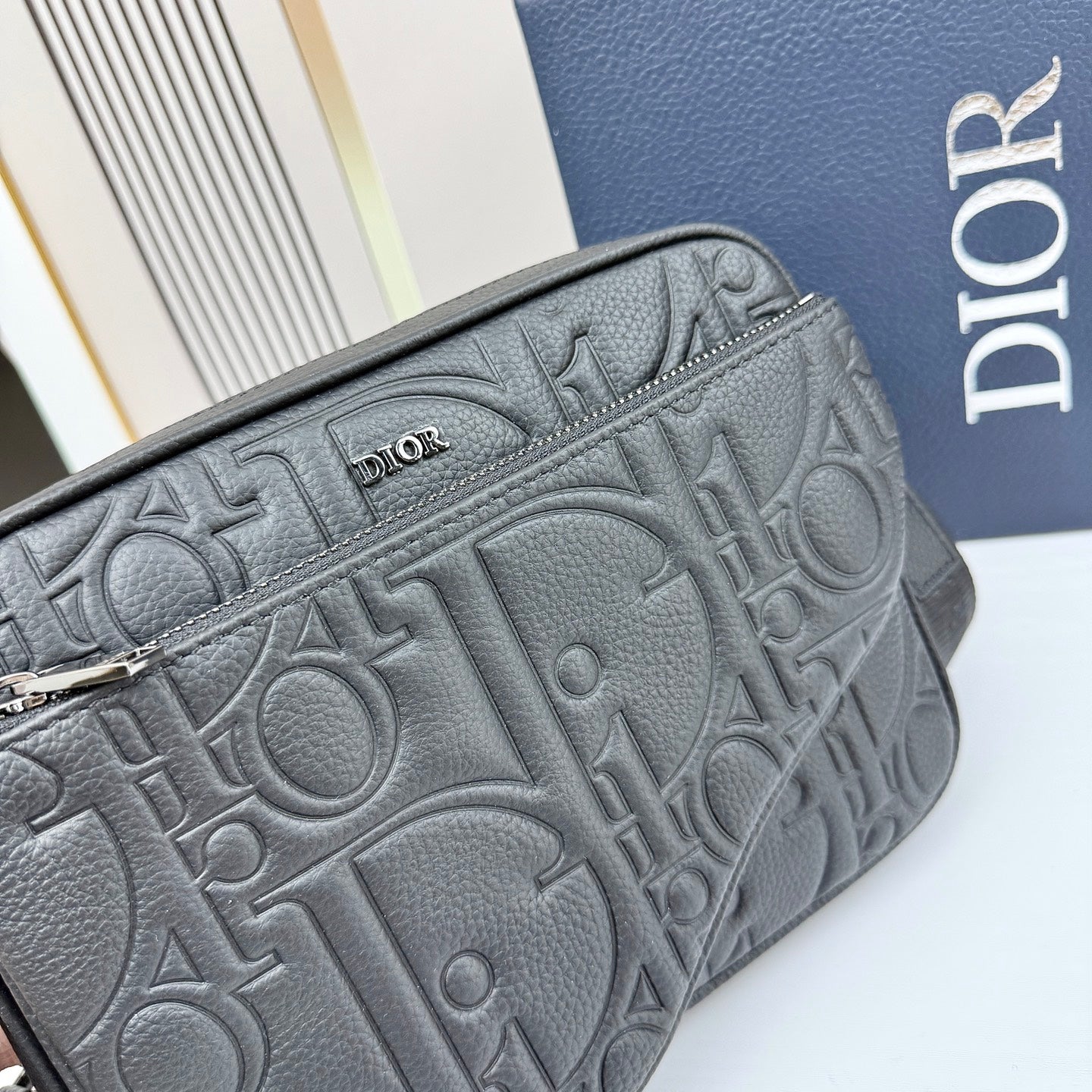 B1R15D66  Popular  bag