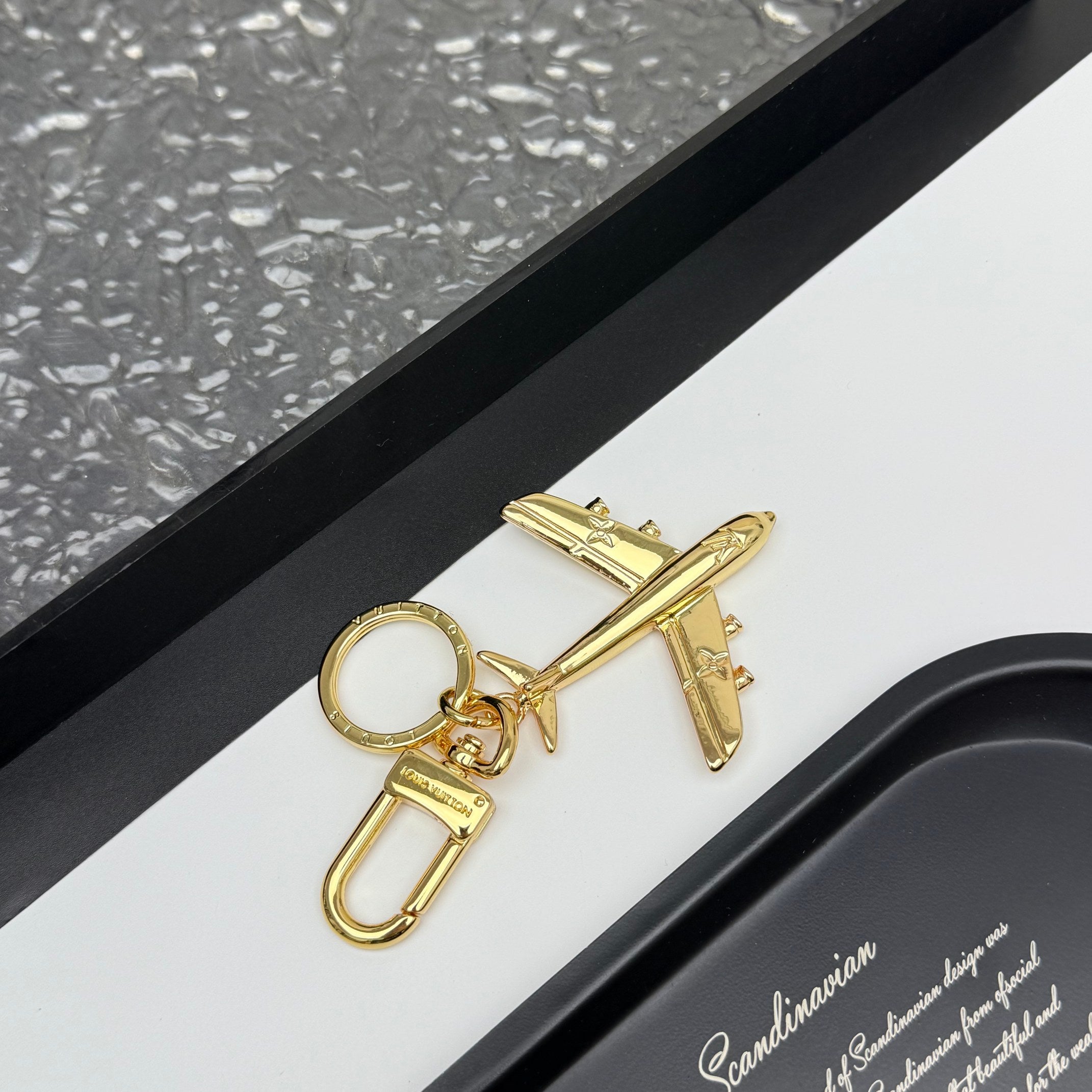 A1Z105E41 Popular bag 's charms accessories