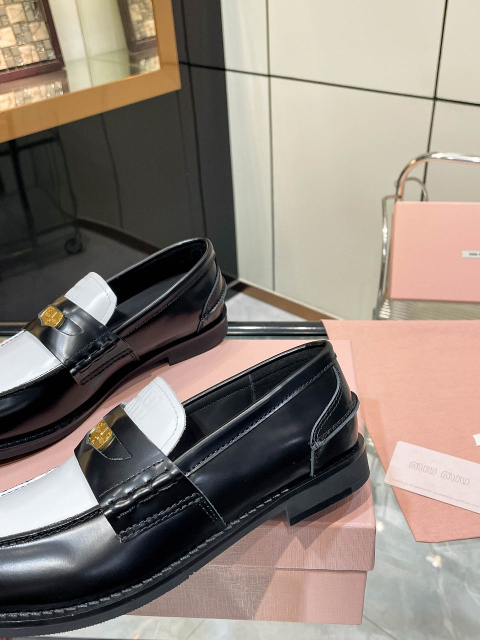 Z2P36A49 Popular high-quality leather Shoes