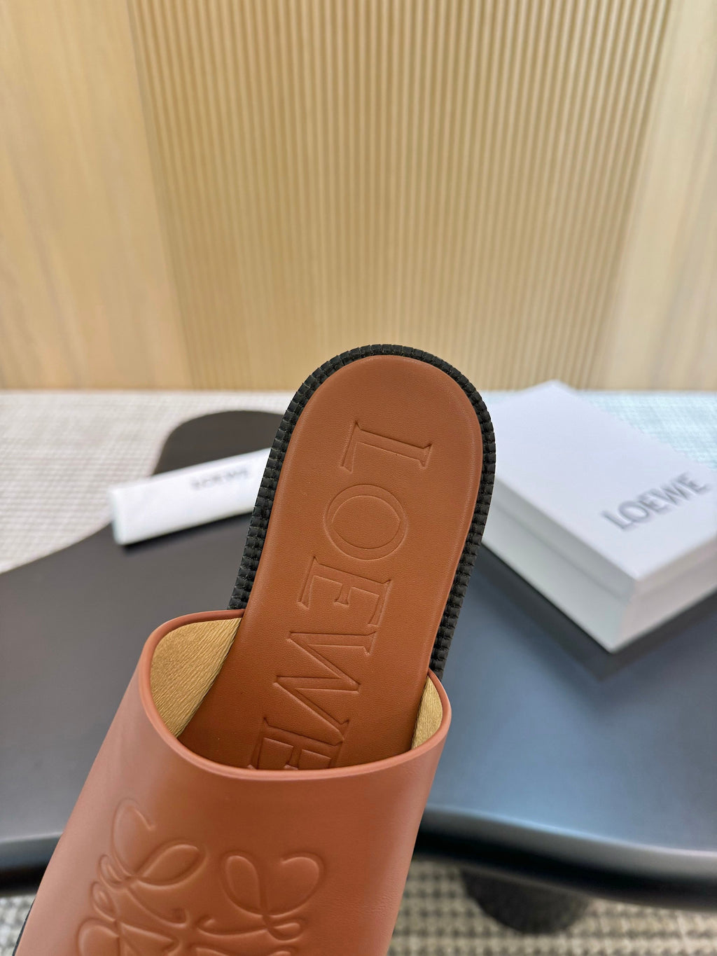Z2R66A18 Popular high-quality leather shoes