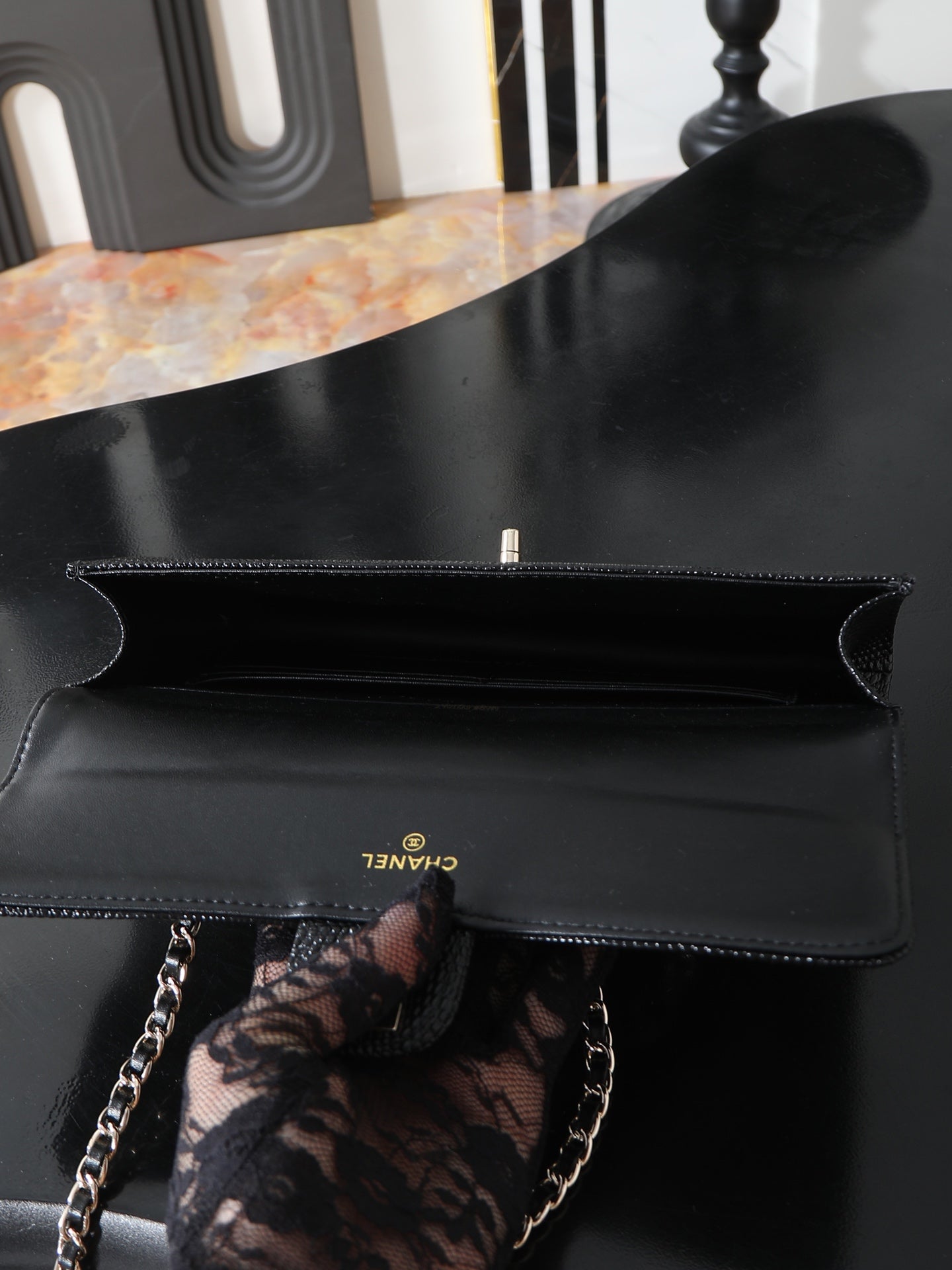 B1R76C23 Popular leather bag