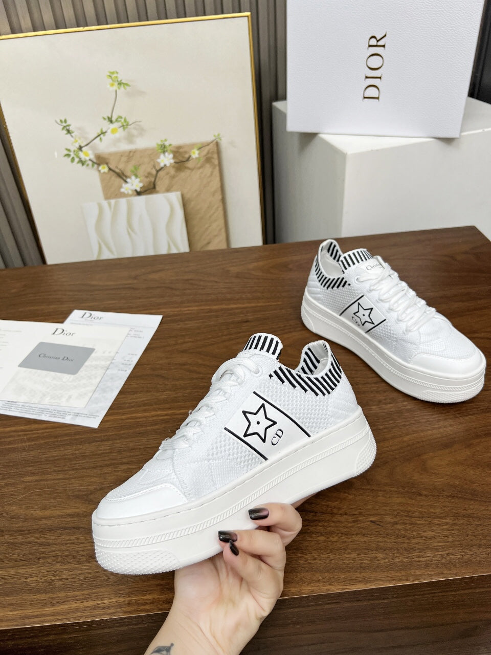 Z2Q105D310 Popular high-quality Shoes