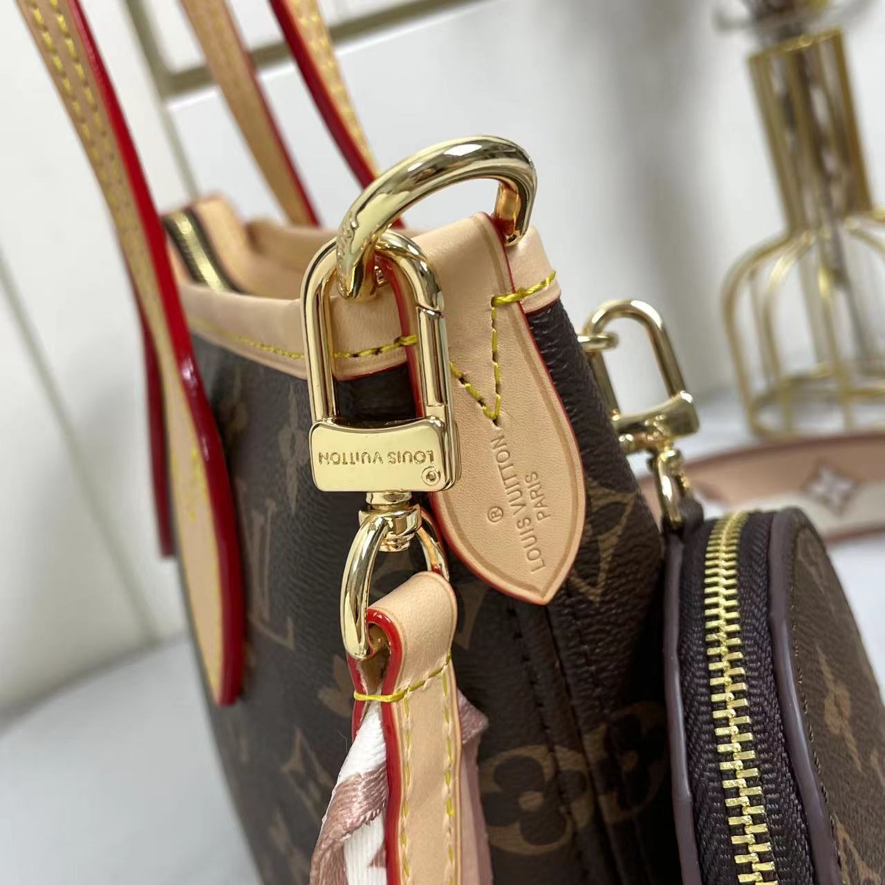 B12X93E85 Popular leather bag 