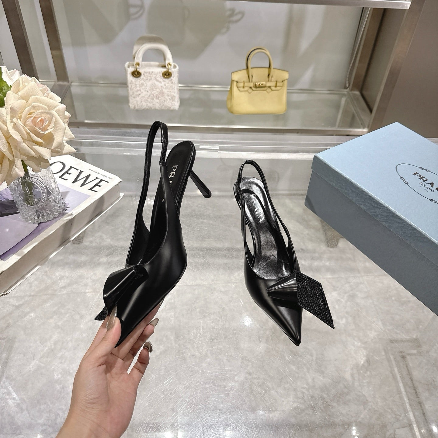 Z2Q55P41 Popular  leather High heels