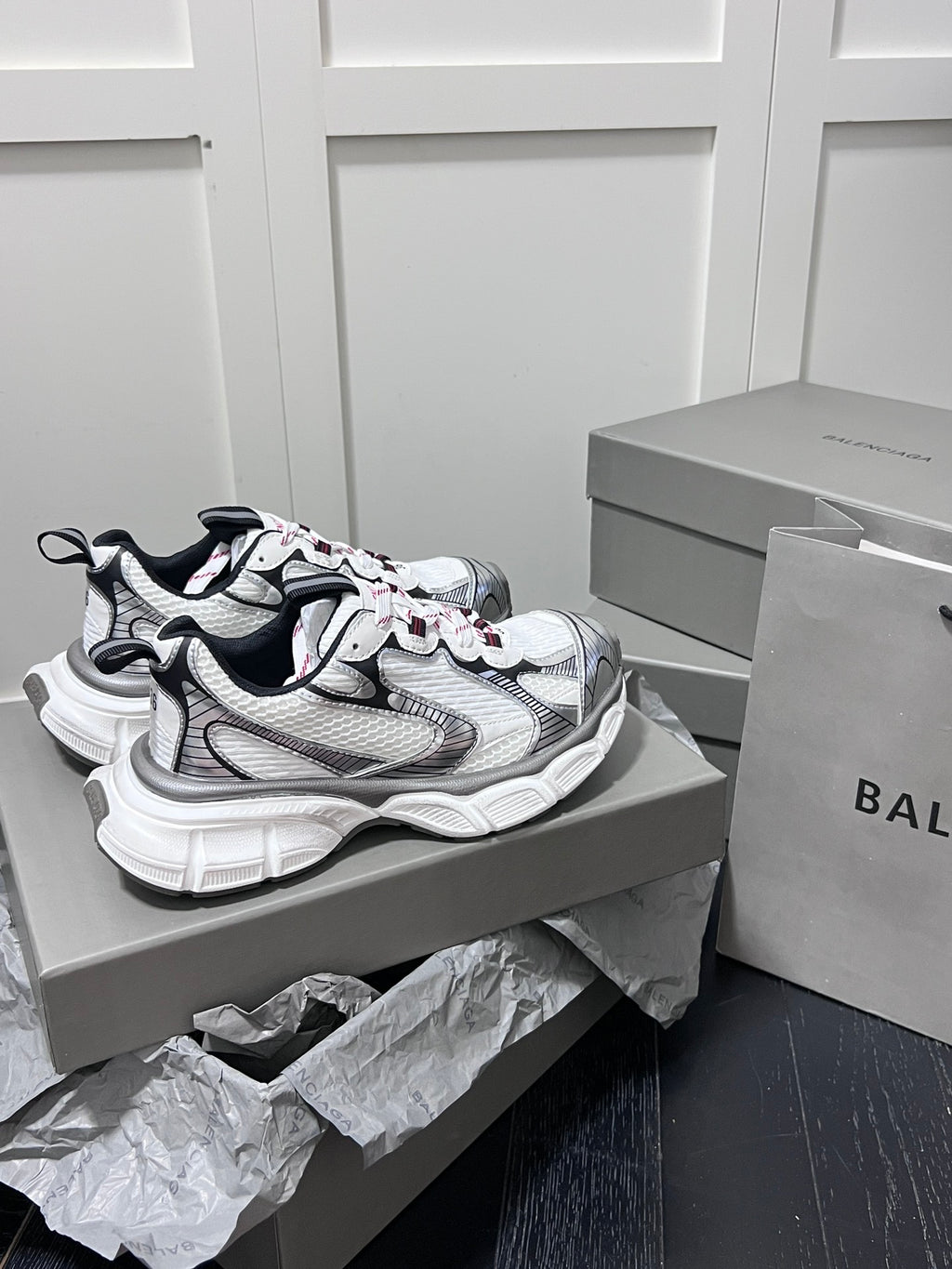 Z1Z54J115 Popular shoes