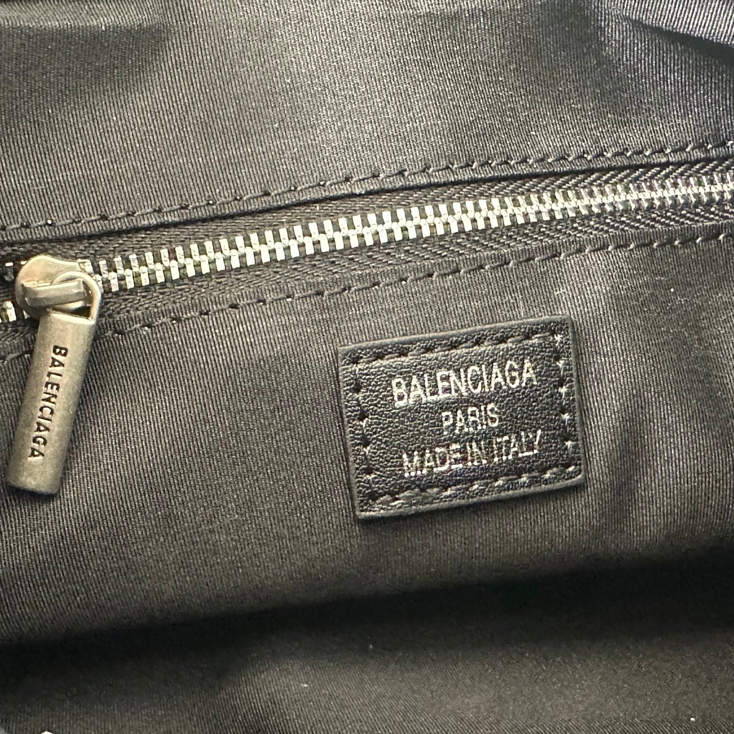 B1P36J118 Popular leather bag