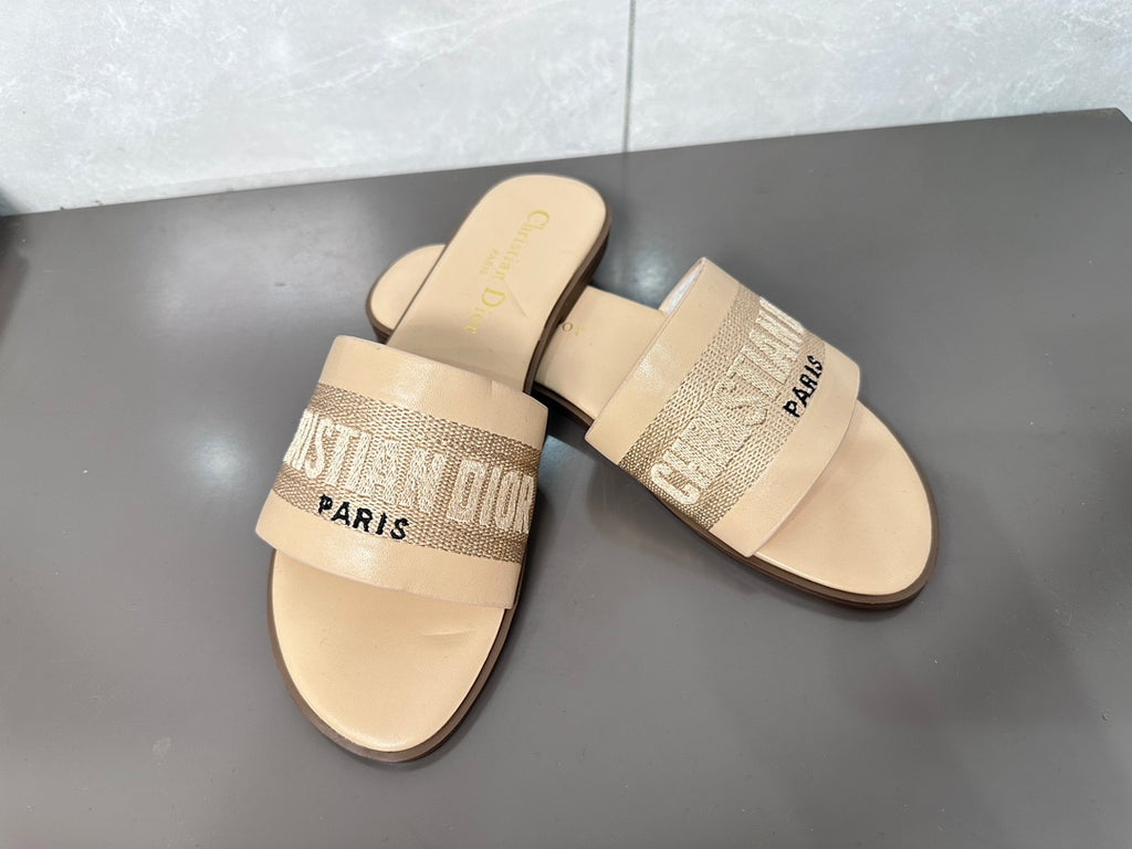 Z1ZD32 Popular slippers